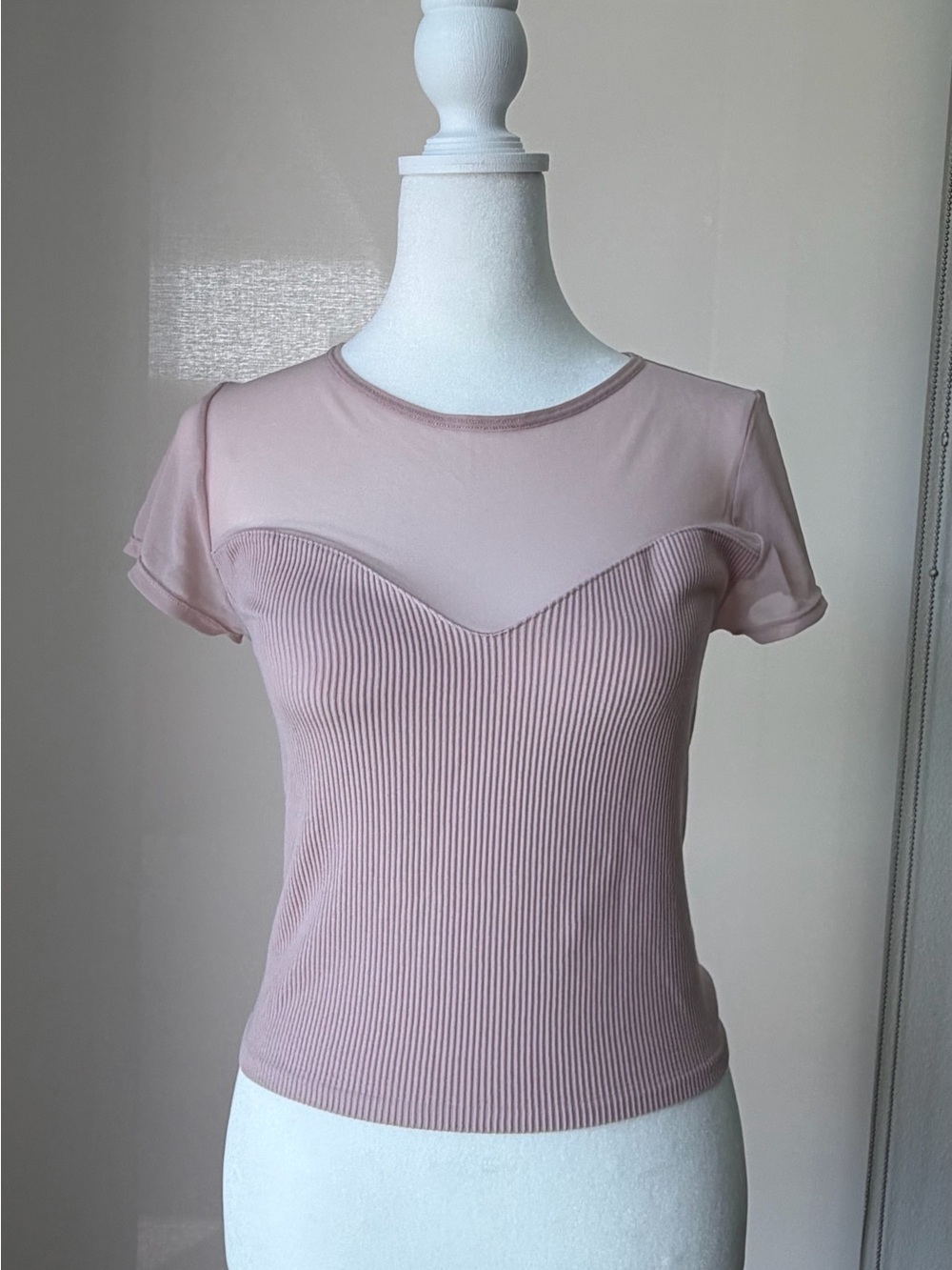 Ribbed Sweetheart Yoke Top in Dusty Rose